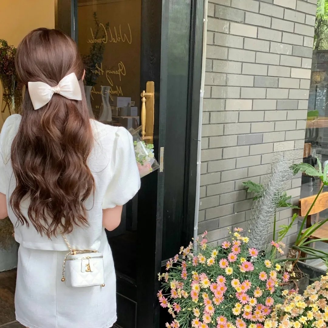 八彩林亚珍
